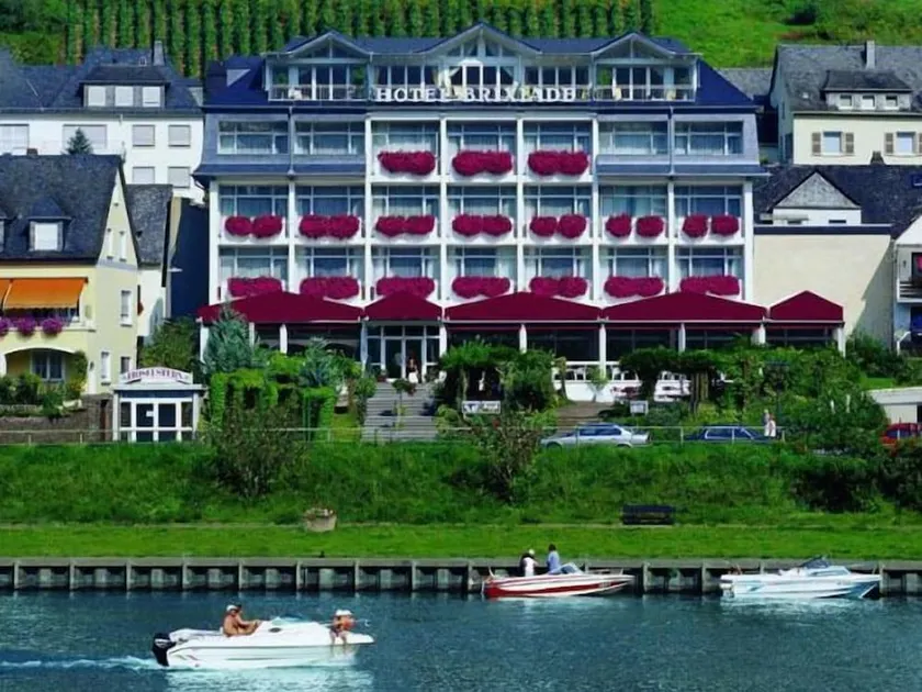 Hotel Triton - Image 1