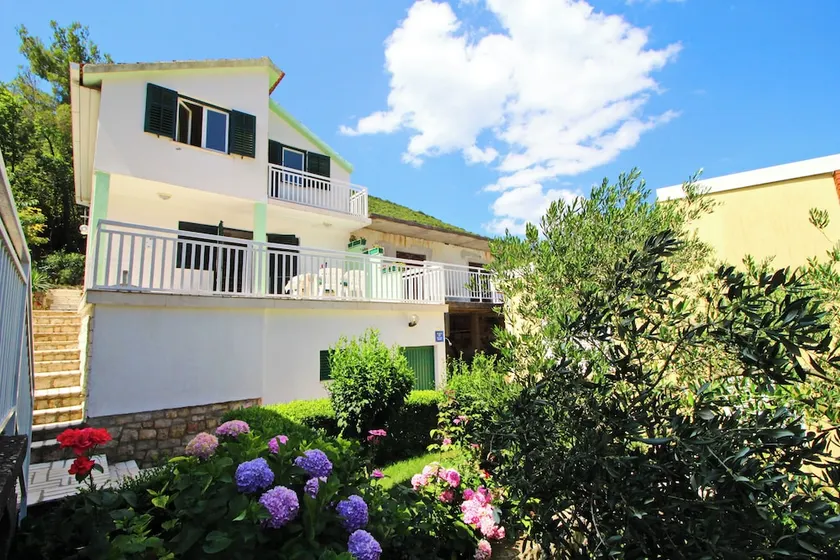 Holiday Home Gea - Image 1