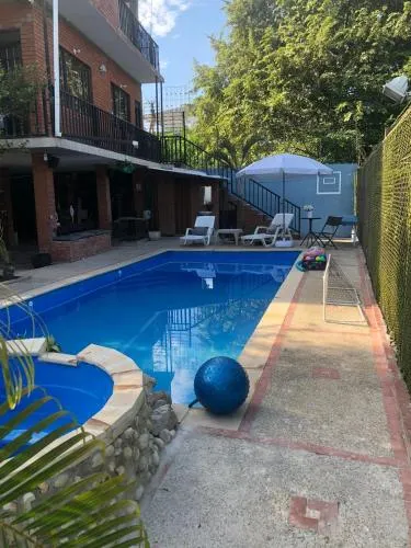 Hermosa Casa Familiar en Agua De Dios - Image 1