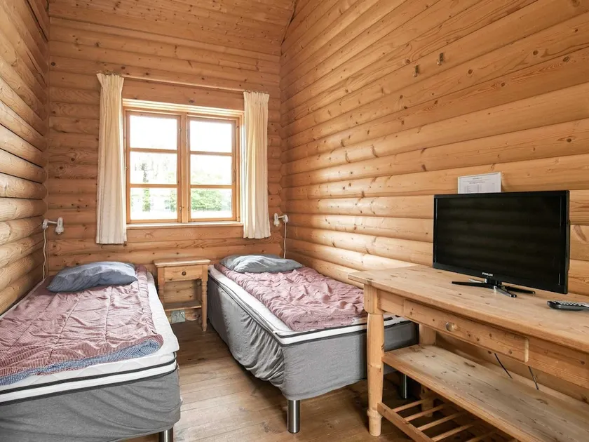 10 Person Holiday Home on a Holiday Park - Image 1