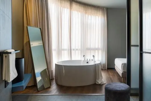Muralla Sevilla Suites By Lola - Image 1