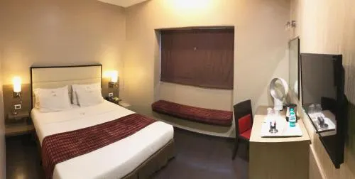 Landmark Annexe - Image 1