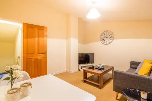Skyline Serviced Apartments - Colestrete - Image 1