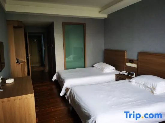 Wuyi Manyar Hotel - Image 1