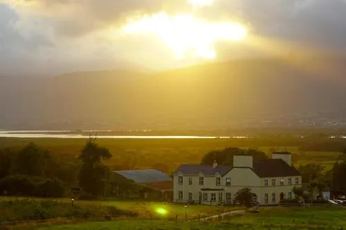 Kilburn House  B&B - Image 1
