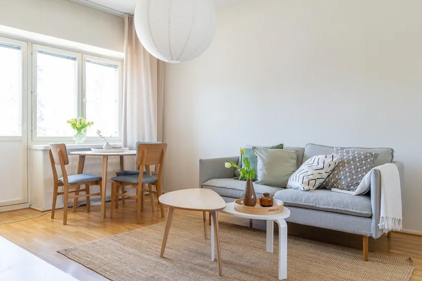 2 Bedroom apartment Steps from the Metro - Image 1