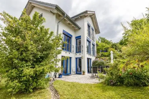 Geraumige Ferienwohnung mit Garten - Image 1