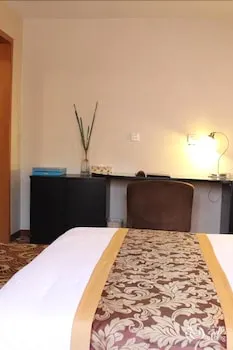 Haowei Mansion hotel - Image 1