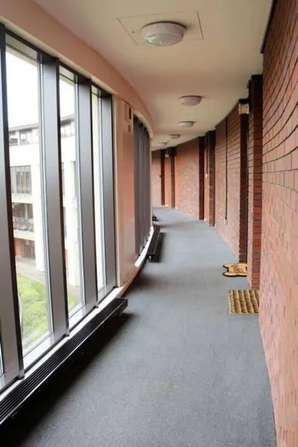Comfy Duplex 2-Bed Apartment In Milton Keynes - Image 1