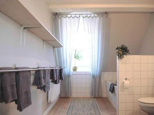 140 M_ _ Ferienwohnung Im Gutshaus - Image 1