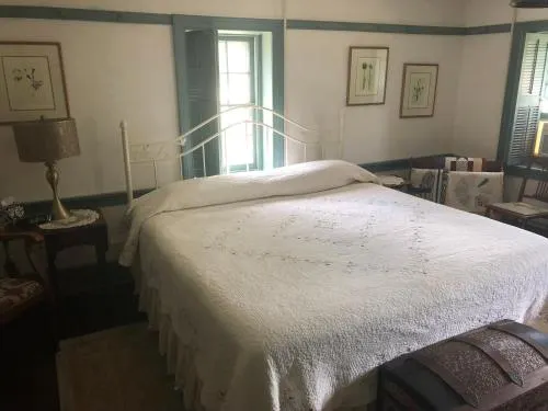 Headley Inn - Image 1
