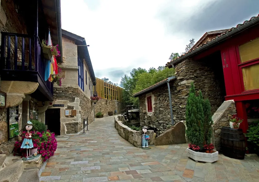 Couso Rural - Image 1