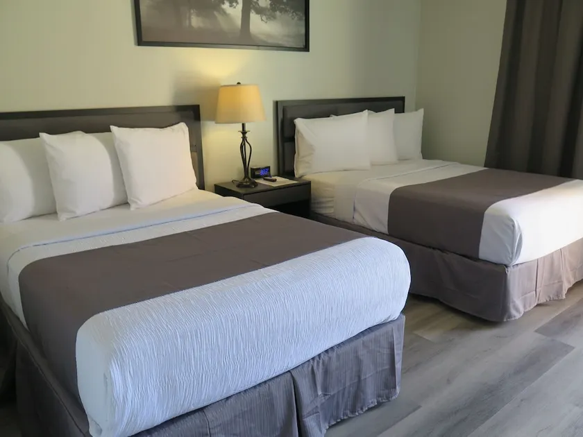 AMERICAS BEST VALUE INN (7TH STREET) - Image 1