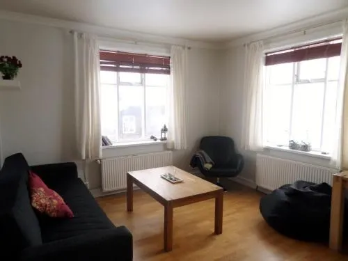 Gista Apartments - Image 1