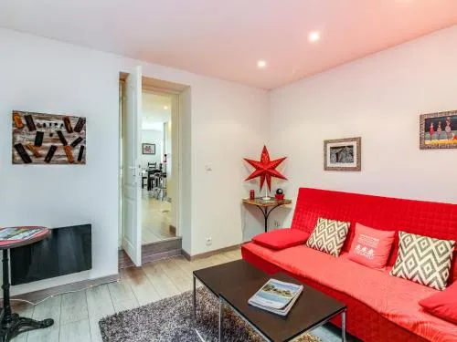 Apartment P'ty Huit - Image 1