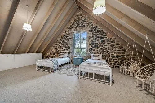 Quigtoo Cottage Beautiful 4BR Stone Cottage l WiFi l Bath l Garden - Image 1