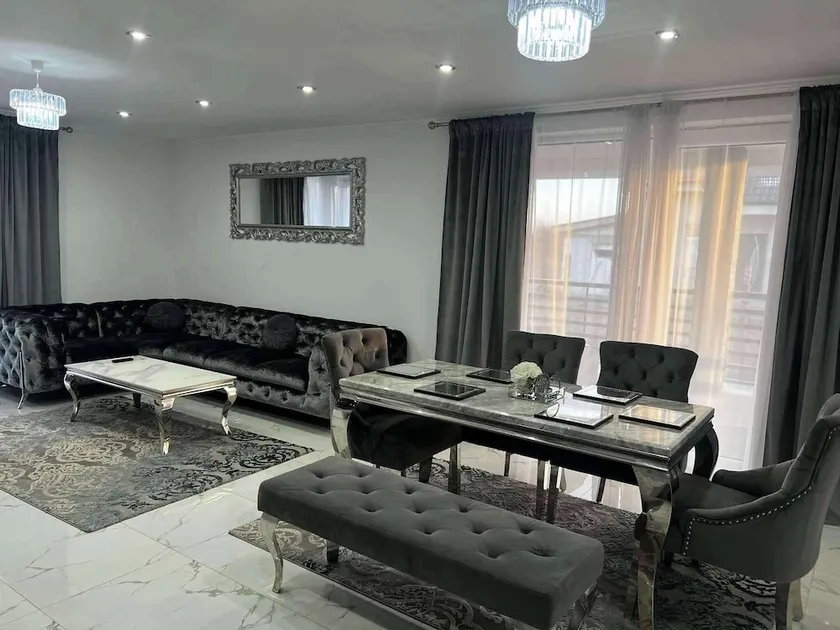 4-bed Villa Retreat - Bbq, Garden & Stunning Views - Image 1