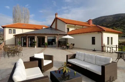 Hotel Mimallones - Image 1