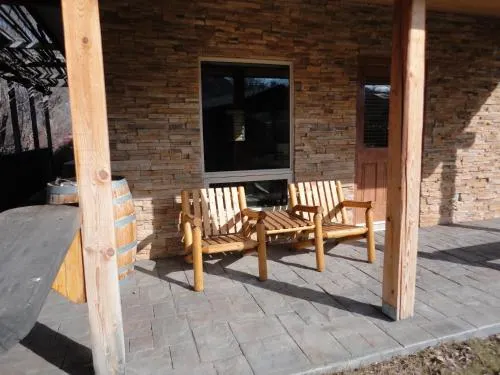 Elm Tree Farm Bed and Breakfast - Image 1