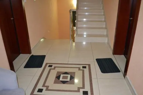 Aparthotel Elizabet - Image 1