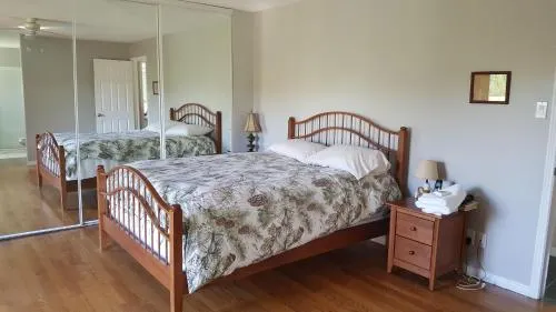 Zelney Lake Bed & Breakfast - Image 1