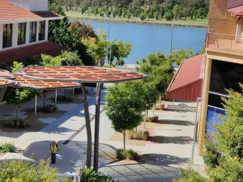 Tuggeranong Short Stay #07C Sleeps 6 - Image 1