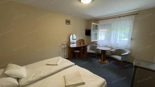 Motel Hummel - Image 1