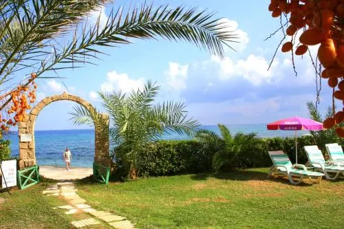 Topset Seafront Resort - Image 1