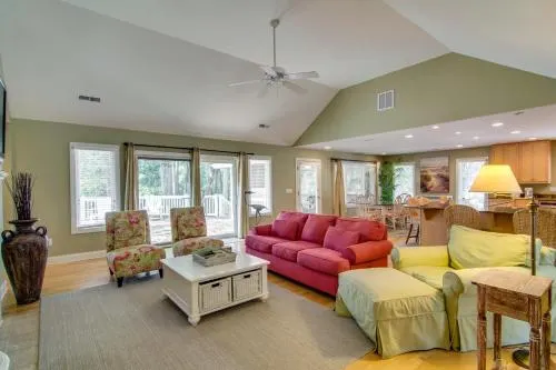 Blue Heron Court 3161 by RedAwning - Image 1