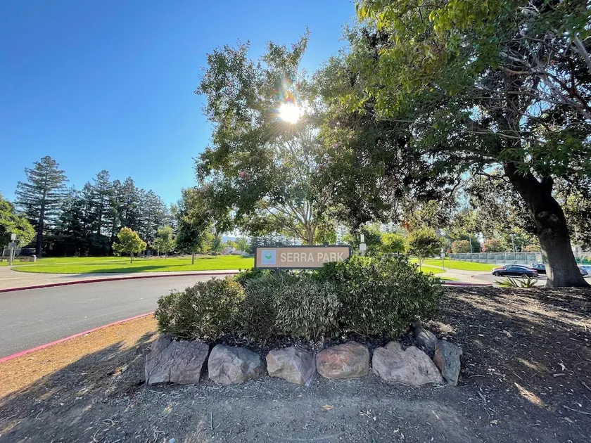 Spacious 3+1 BR/2B House Sunnyvale Community Park - Image 1