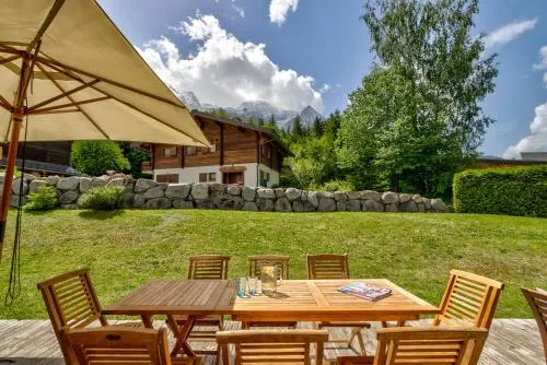 Chalet Caleris - Image 1