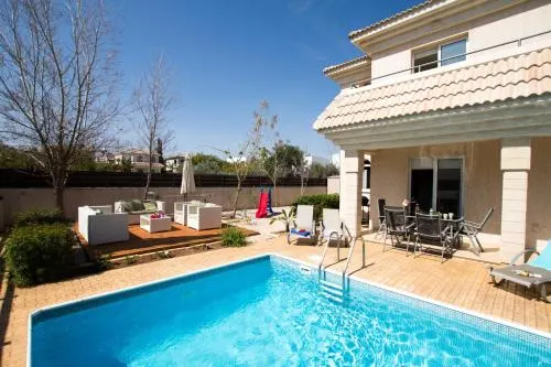 Villa Blue Water Bay 125 - Image 1