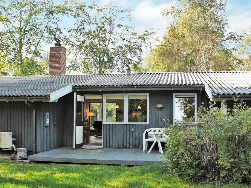 Gorgeous Holiday Home In Blåvand Jutland With Terrace - Image 1