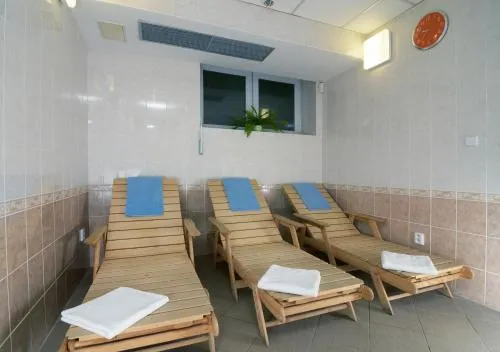 Hotel Bellevue - Image 1