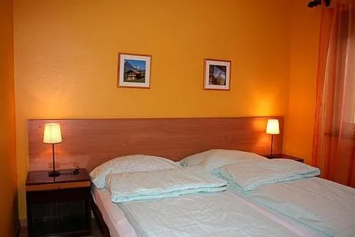 Motel au Gros Pre - Image 1
