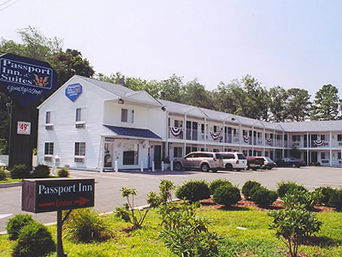 Passport Inn & Suites - Image 1