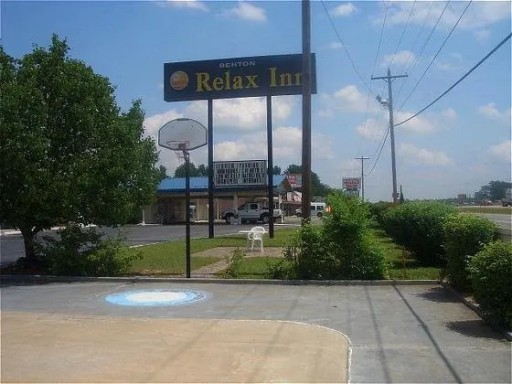Benton Relax Inn - Image 1