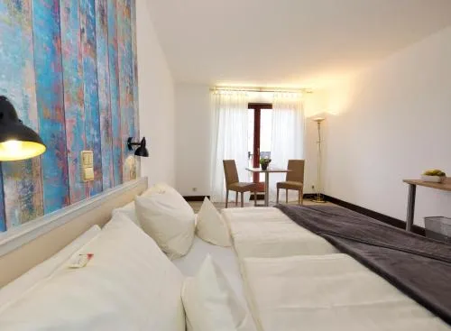 Hotel Avenida by zwei&vierzig - Image 1
