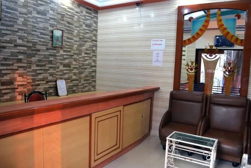 Hotel New Deepak - Image 1