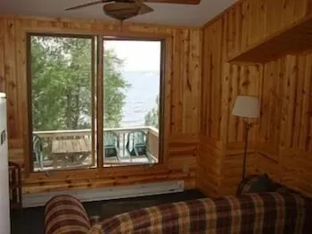 Island View Resort - Image 1