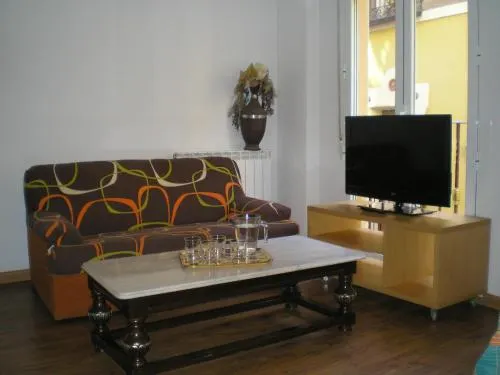 Apartamentos TurÍsticos Reyes CatÓlicos - Image 1