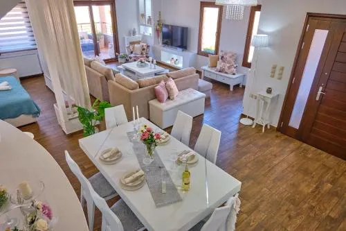 Elena Luxury Suite Agios Stefanos - Image 1