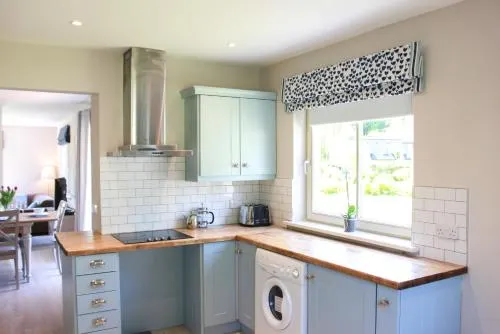 4 Bedroom Holiday Home With Wheelchair Accessible Bathroom 2km From Kenmare - Image 1