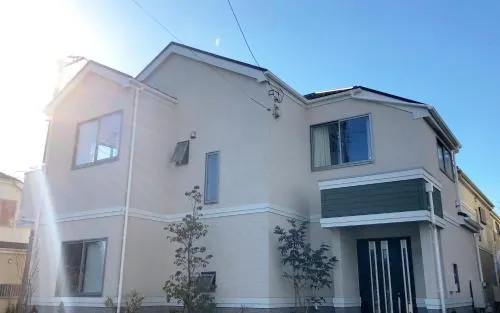 Family House in Tokyo Tamagawa - Image 1