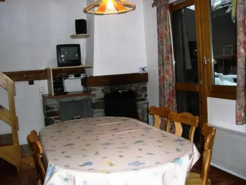 Appartement 8 Pers. Centre village 69130 - Image 1