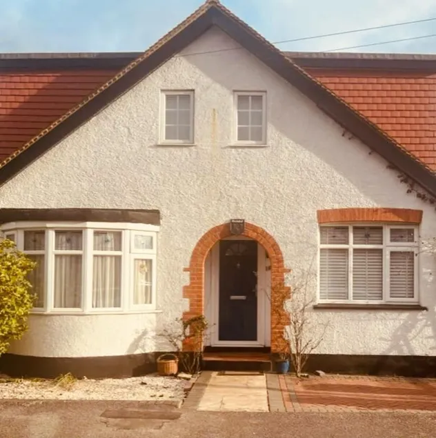 Gorgeous Cosy Home 2 Miles From Heathrow Airport - Image 1