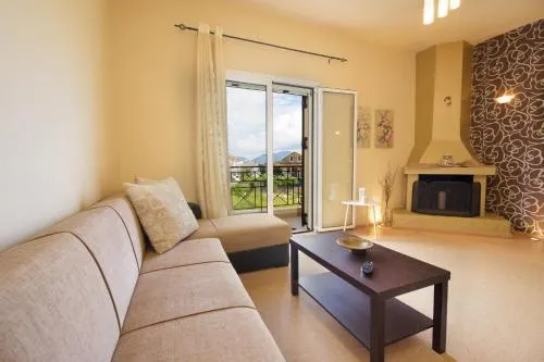 Ntina's house - Image 1