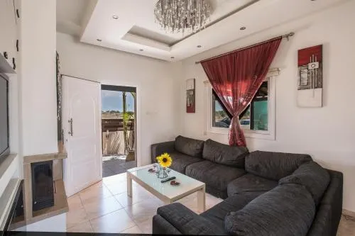 Villa Adamantia - Image 1