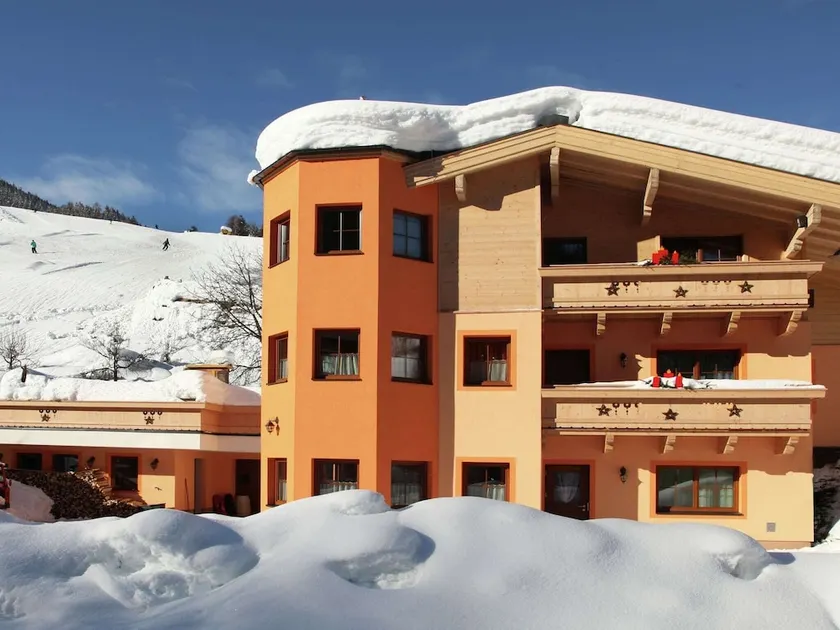 Serene Holiday Home With Infrared Sauna in Salzburg - Image 1