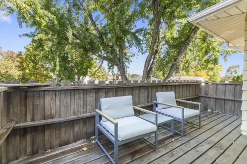 Pet friendly 4 BD Historic Charmer at Marion Uptown - Image 1